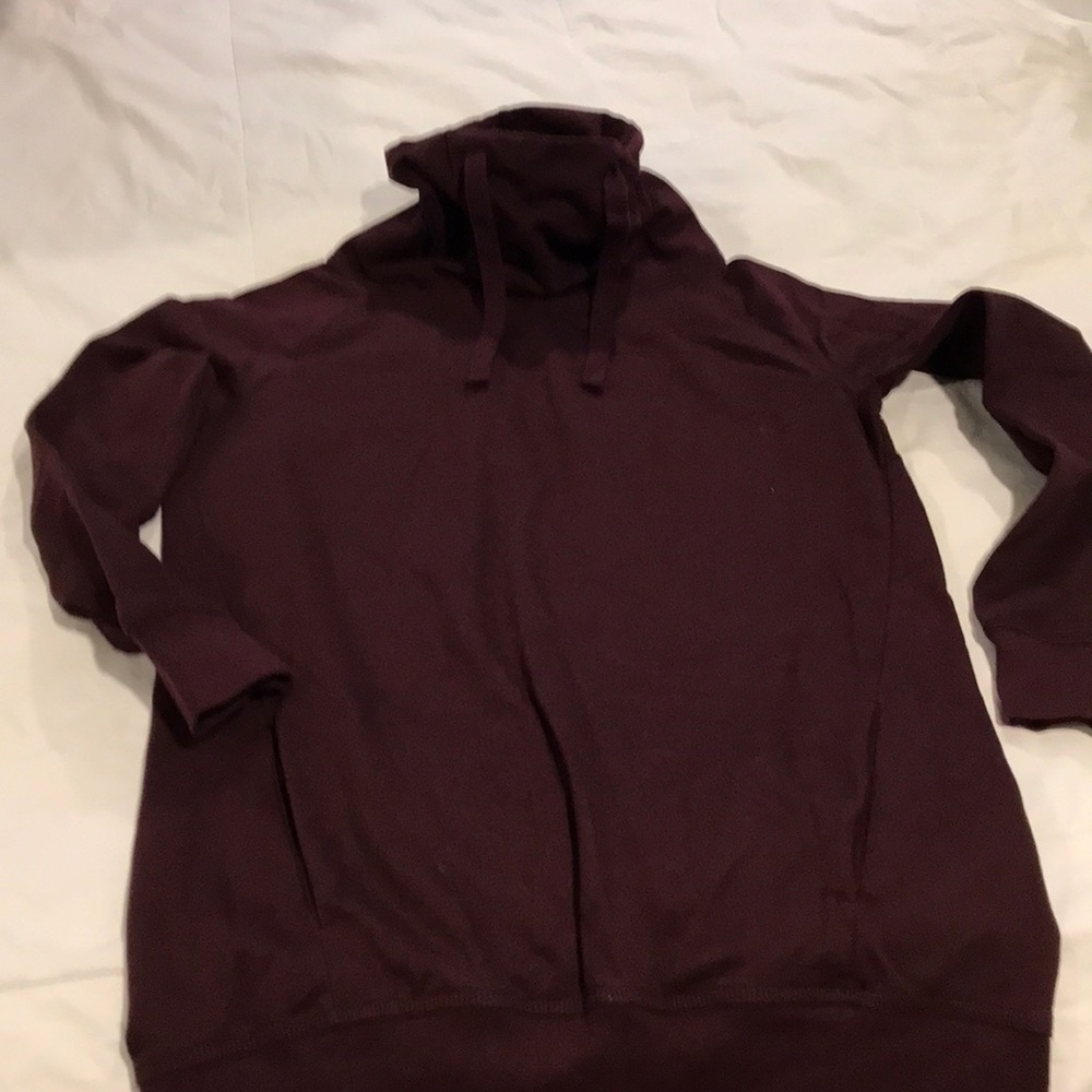 Gap quarter length sleeve